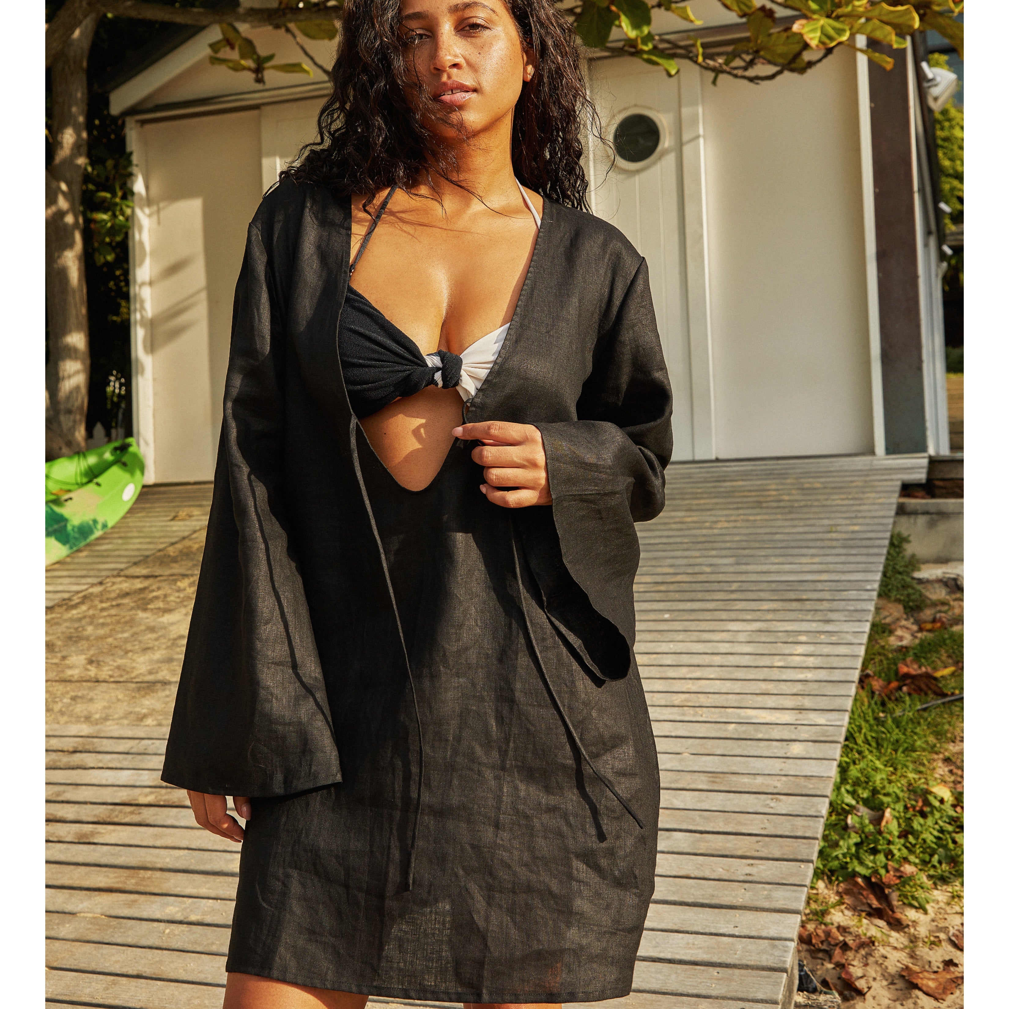 Around The World / Linen dress / Black
