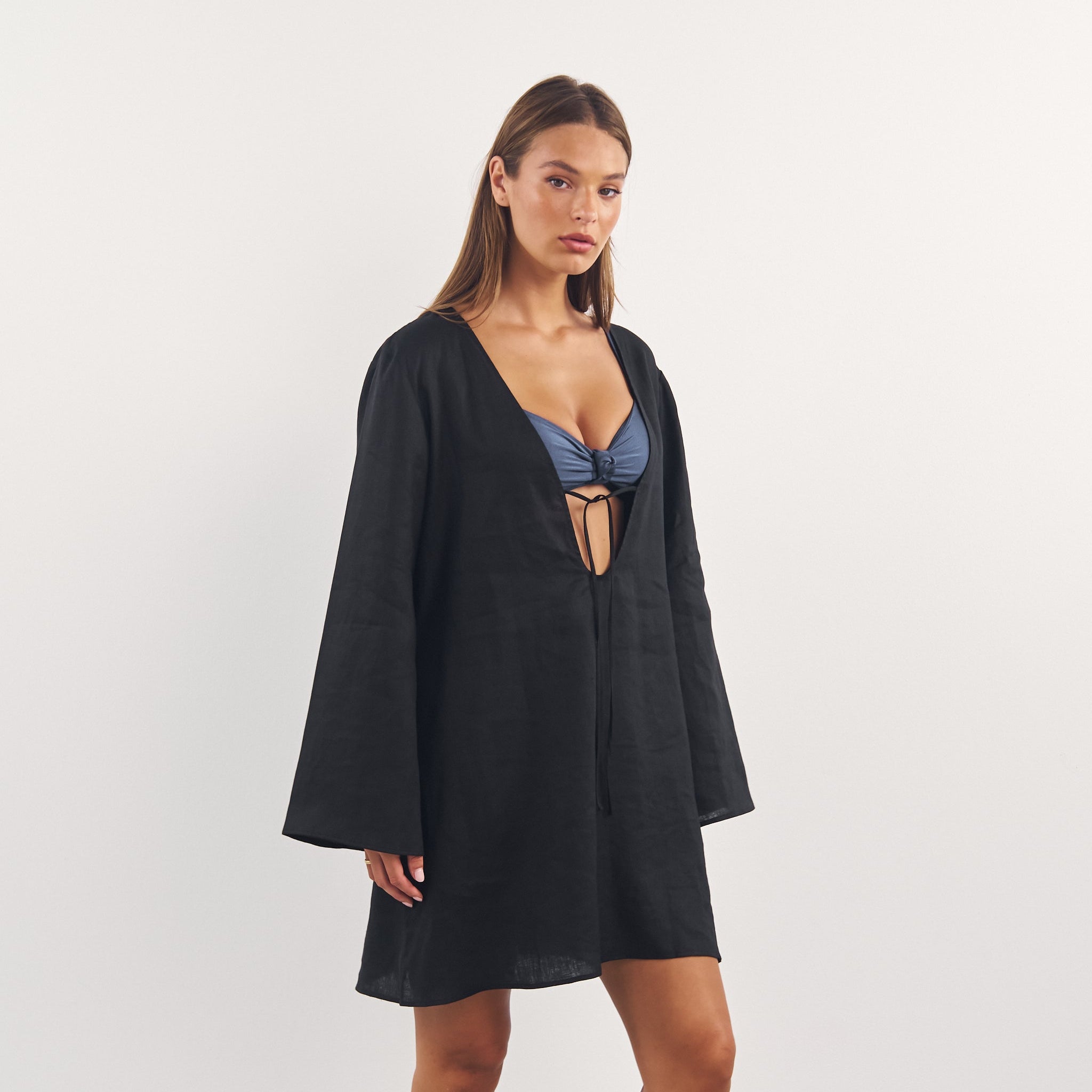 Around The World / Linen dress / Black